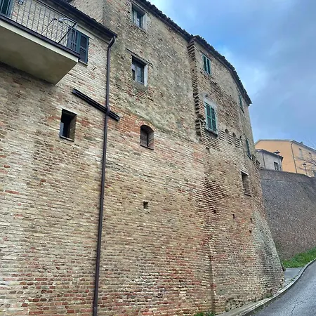 A Dormi Serra deʼ Conti